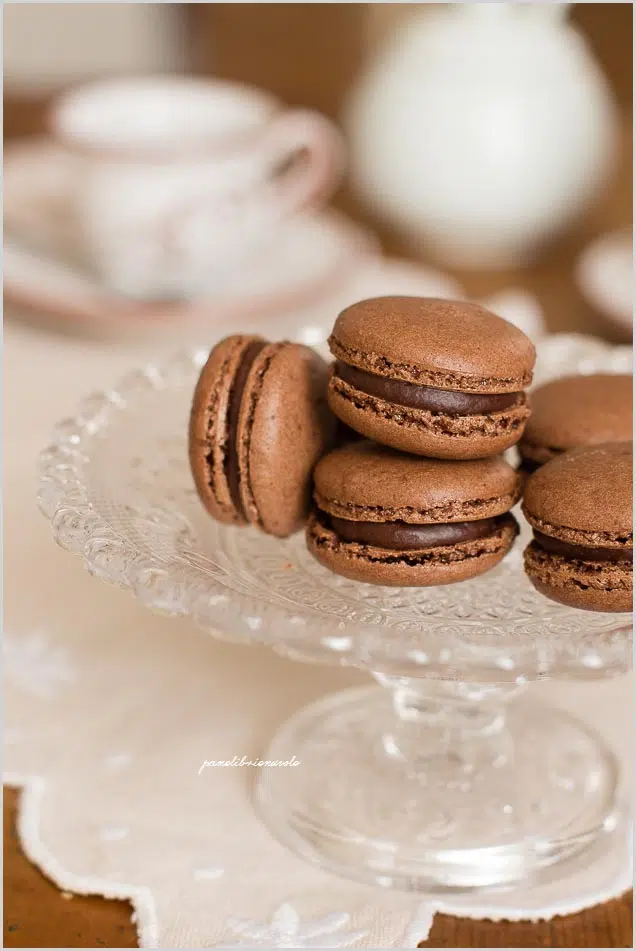 macaron-al-cacao-con-ganache-al-caffè