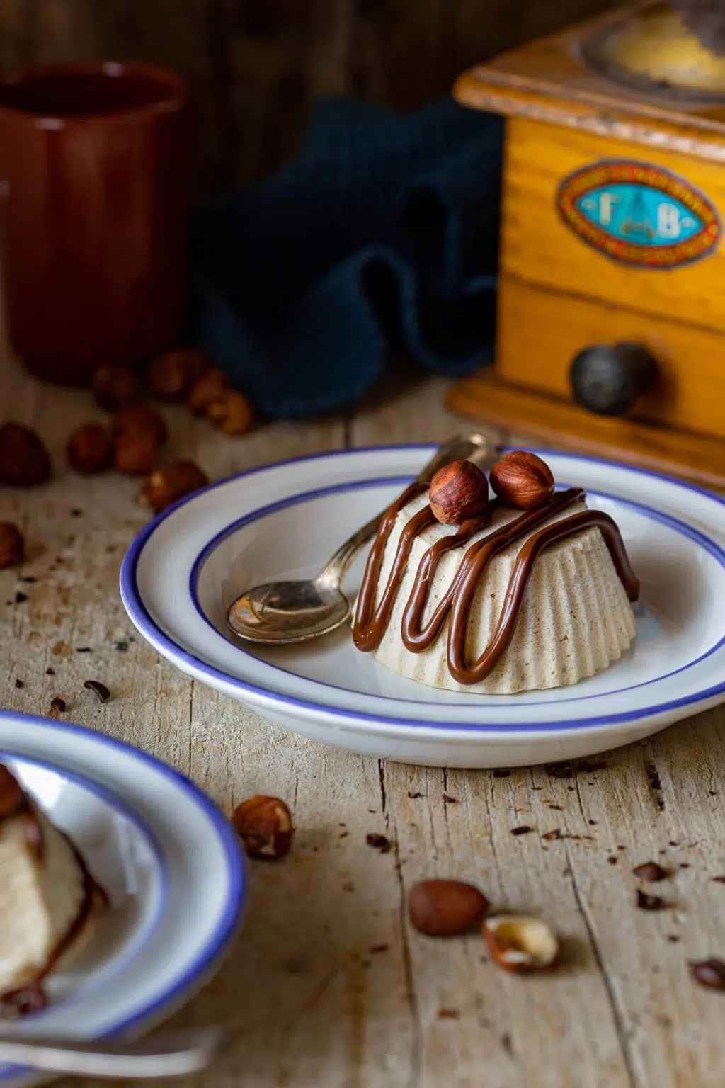 Semifreddo monoporzione al caffè con crema di nocciole