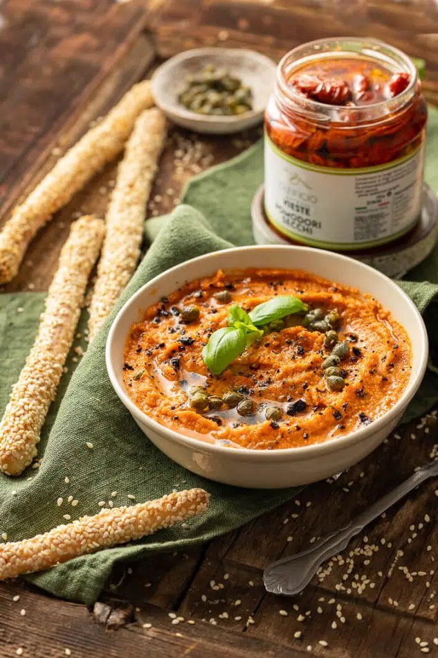 hummus di pomodori secchi
