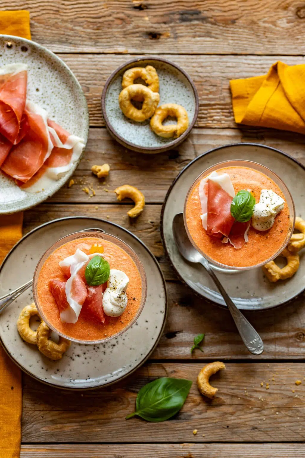 mousse di pomodoro con prosciutto toscano